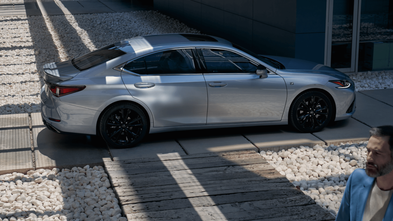 2022-lexus-es-gallery-exterior-3-1920x1080-1