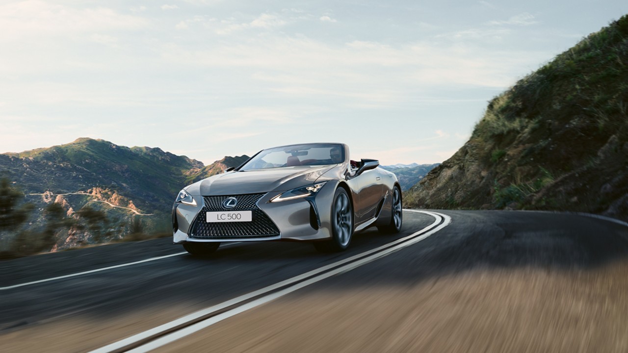 LC CABRIOLET DRIVING ON THE ROAD