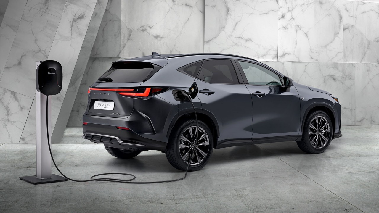 2021-lexus-nx-overview-gallery-exterior-06-1920x1080