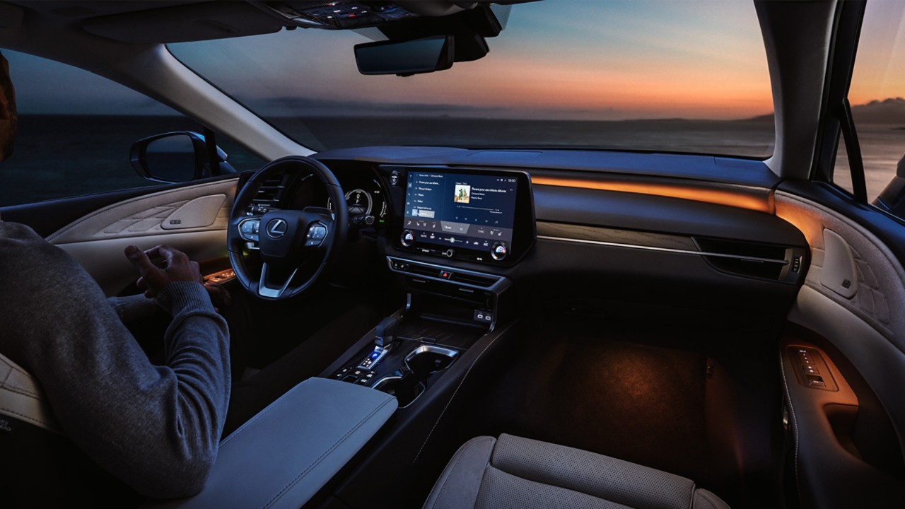 Lexus RX drivers cockpit 